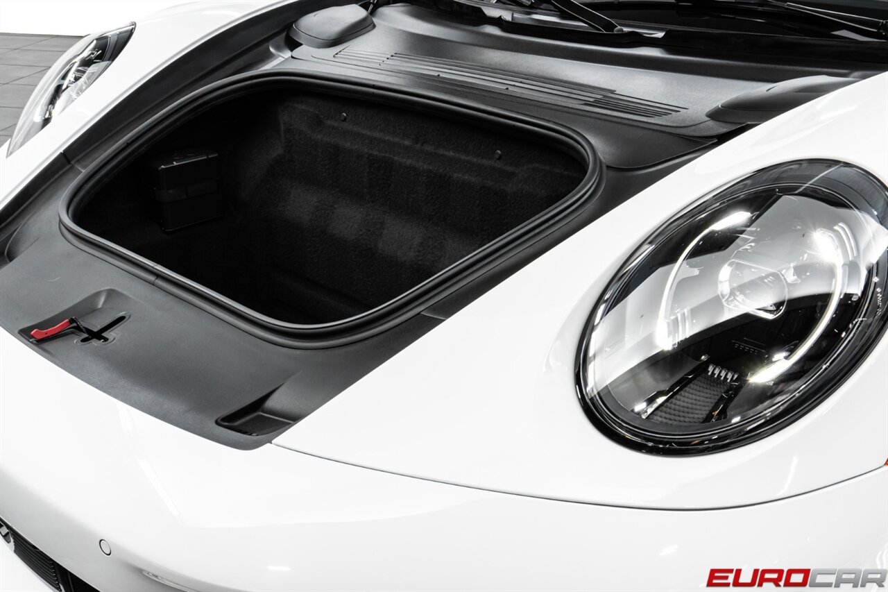 2025 Porsche 911 Carrera  *PREMIUM PACKAGE * SPORT EXHAUST * LIFT SYSTEM* - Photo 10 - Costa Mesa, CA 92626