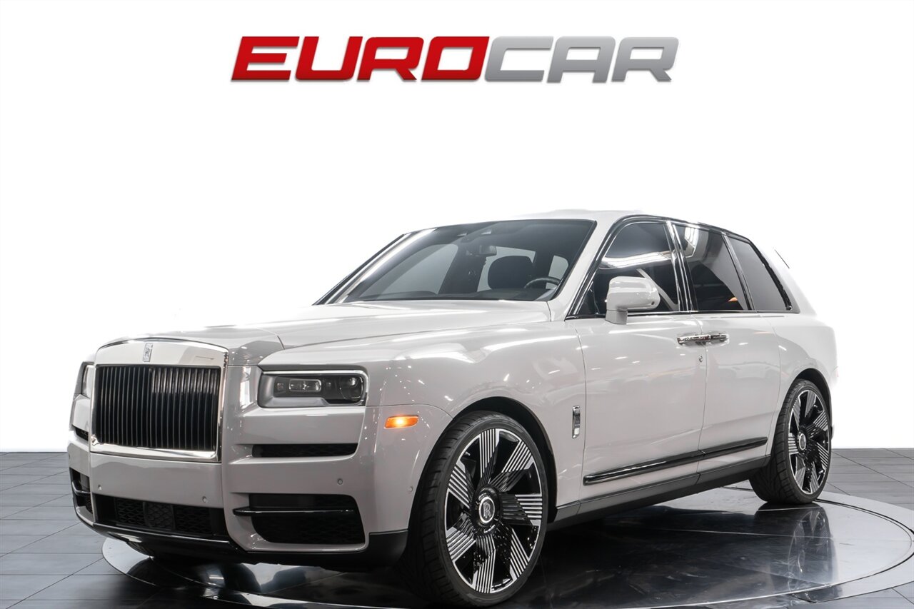 2022 Rolls-Royce Cullinan  *SHOOTING STAR HEADLINER * DARK EXTERIOR PACKAGE* - Photo 1 - Costa Mesa, CA 92626