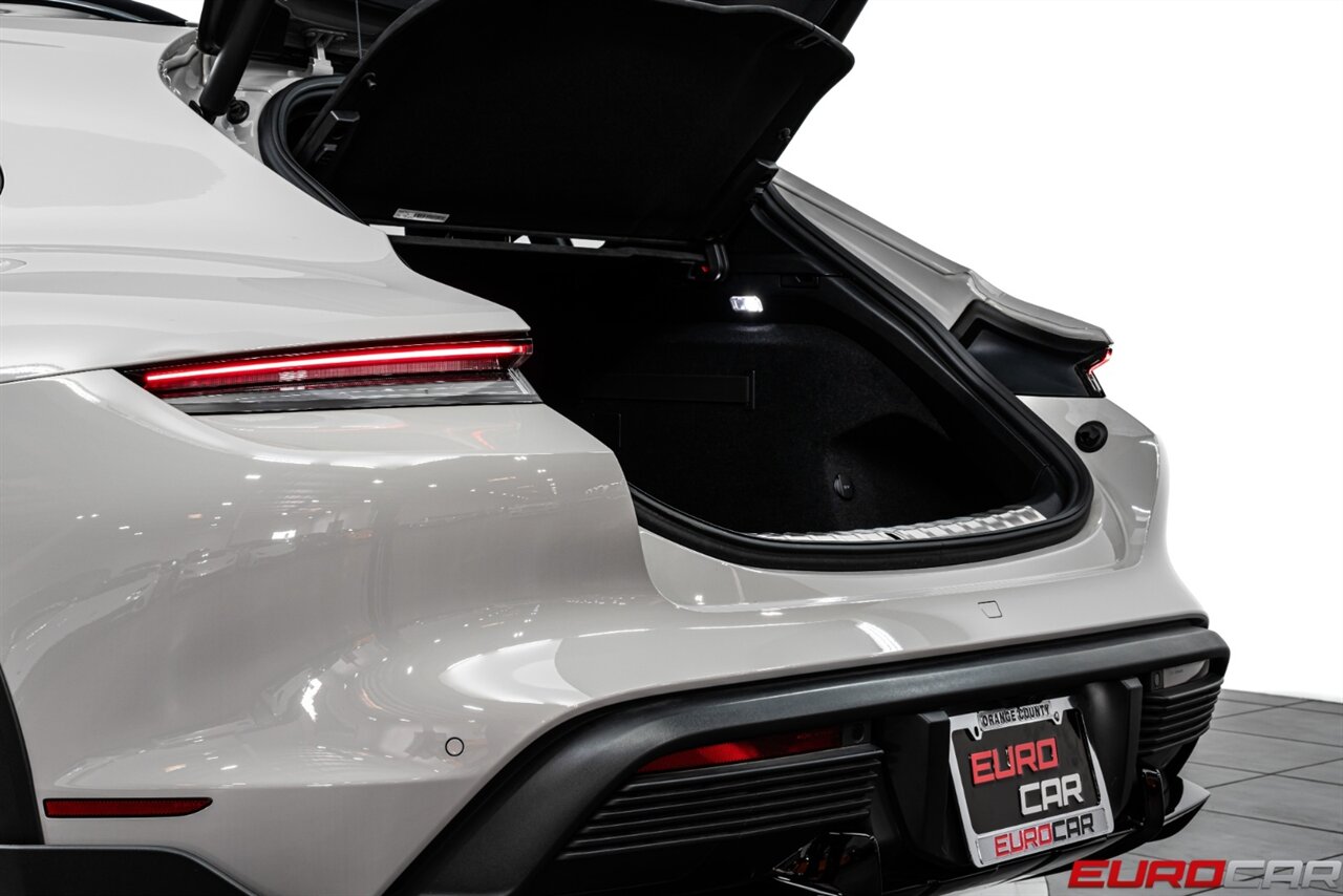 2024 Porsche Taycan Turbo Cross Turismo *MASSIVE MSRP $225,484 * DELIVERY MILES* - Photo 17 - Costa Mesa, CA 92626