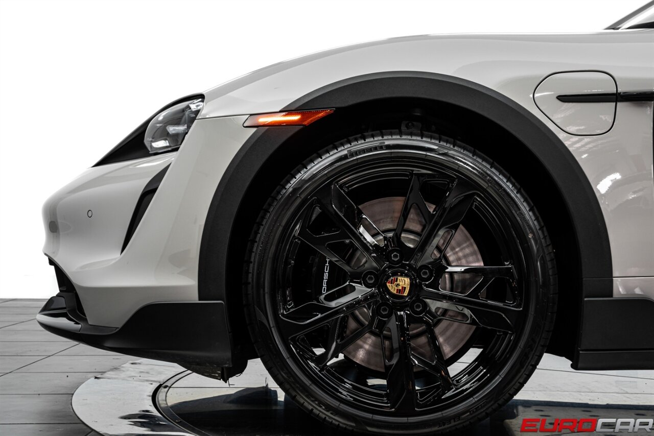 2024 Porsche Taycan Turbo Cross Turismo *MASSIVE MSRP $225,484 * DELIVERY MILES* - Photo 12 - Costa Mesa, CA 92626