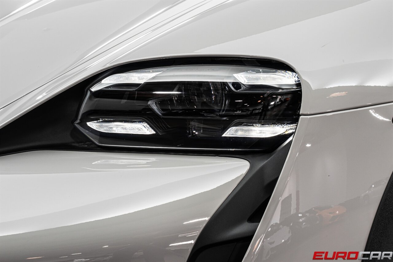 2024 Porsche Taycan Turbo Cross Turismo *MASSIVE MSRP $225,484 * DELIVERY MILES* - Photo 9 - Costa Mesa, CA 92626