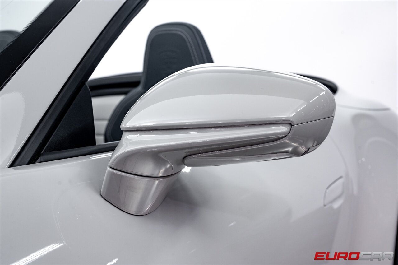 2022 Porsche 911 Carrera  *PREMIUM PACKAGE * SPORT EXHAUST SYSTEM* - Photo 15 - Costa Mesa, CA 92626