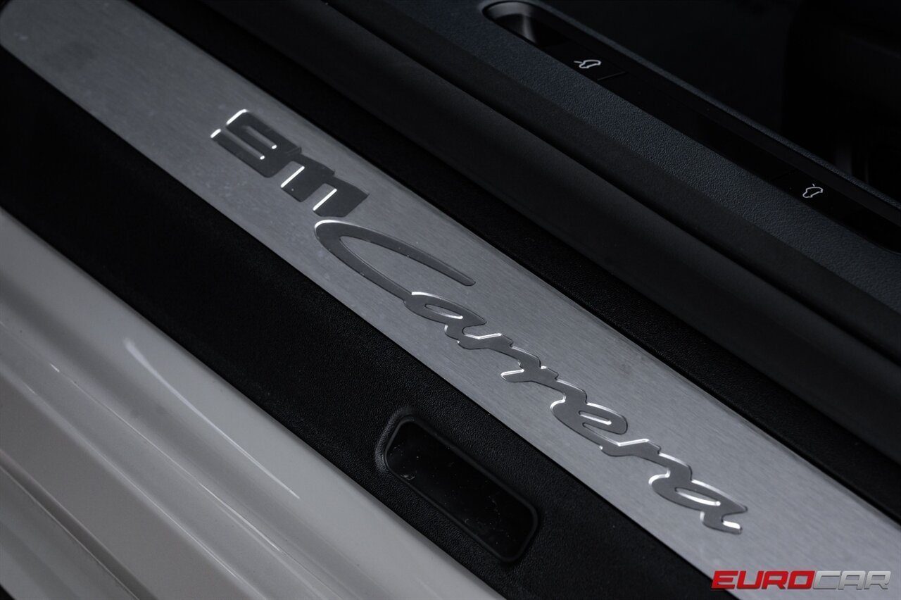 2022 Porsche 911 Carrera  *PREMIUM PACKAGE * SPORT EXHAUST SYSTEM* - Photo 23 - Costa Mesa, CA 92626