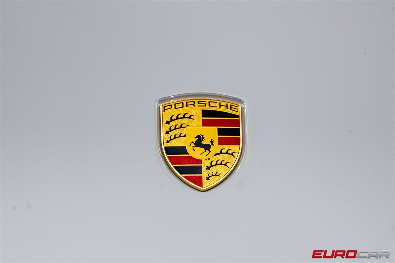 2022 Porsche 911 Carrera  *PREMIUM PACKAGE * SPORT EXHAUST SYSTEM* - Photo 12 - Costa Mesa, CA 92626