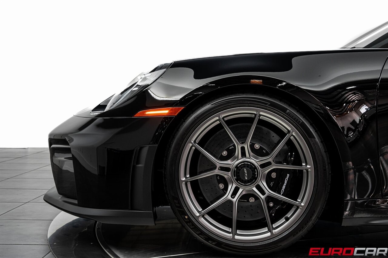 2025 Porsche 911 GT3 *WEISSACH PACKAGE * FOLDING BUCKET SEATS*   - Photo 17 - Costa Mesa, CA 92626