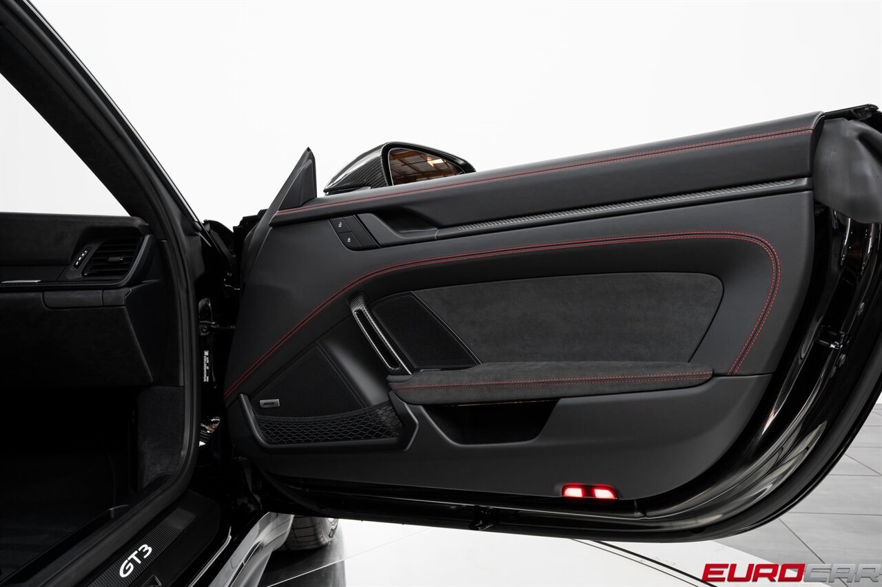 2025 Porsche 911 GT3 *WEISSACH PACKAGE * FOLDING BUCKET SEATS*   - Photo 29 - Costa Mesa, CA 92626