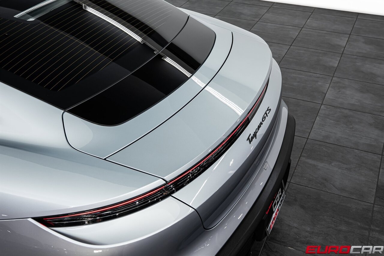 2022 Porsche Taycan GTS *PREMIUM PACKAGE * PANORAMIC SUNROOF*   - Photo 17 - Costa Mesa, CA 92626