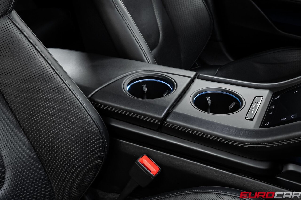 2022 Porsche Taycan GTS *PREMIUM PACKAGE * PANORAMIC SUNROOF*   - Photo 36 - Costa Mesa, CA 92626