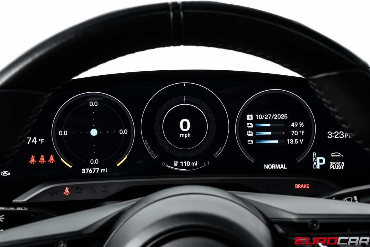 2022 Porsche Taycan GTS *PREMIUM PACKAGE * PANORAMIC SUNROOF*   - Photo 29 - Costa Mesa, CA 92626