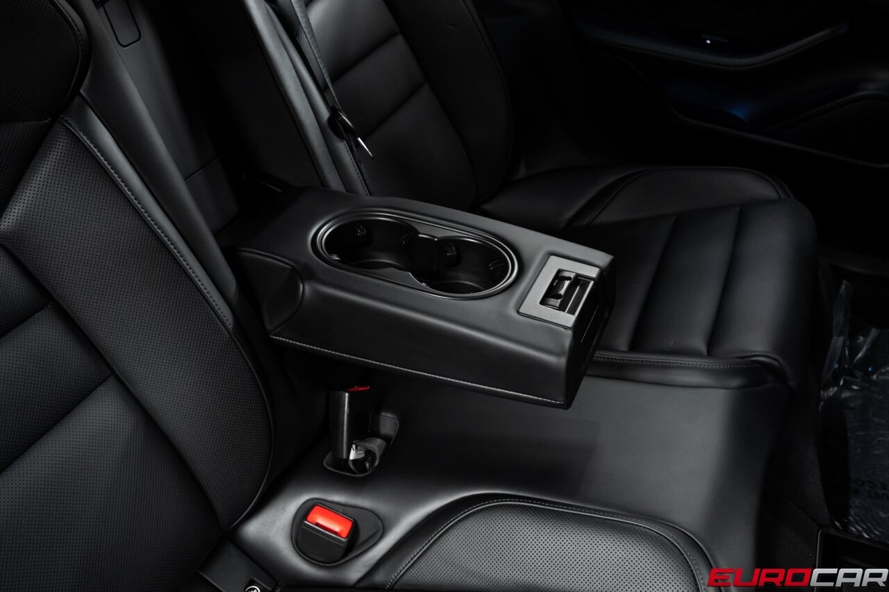 2022 Porsche Taycan GTS *PREMIUM PACKAGE * PANORAMIC SUNROOF*   - Photo 41 - Costa Mesa, CA 92626