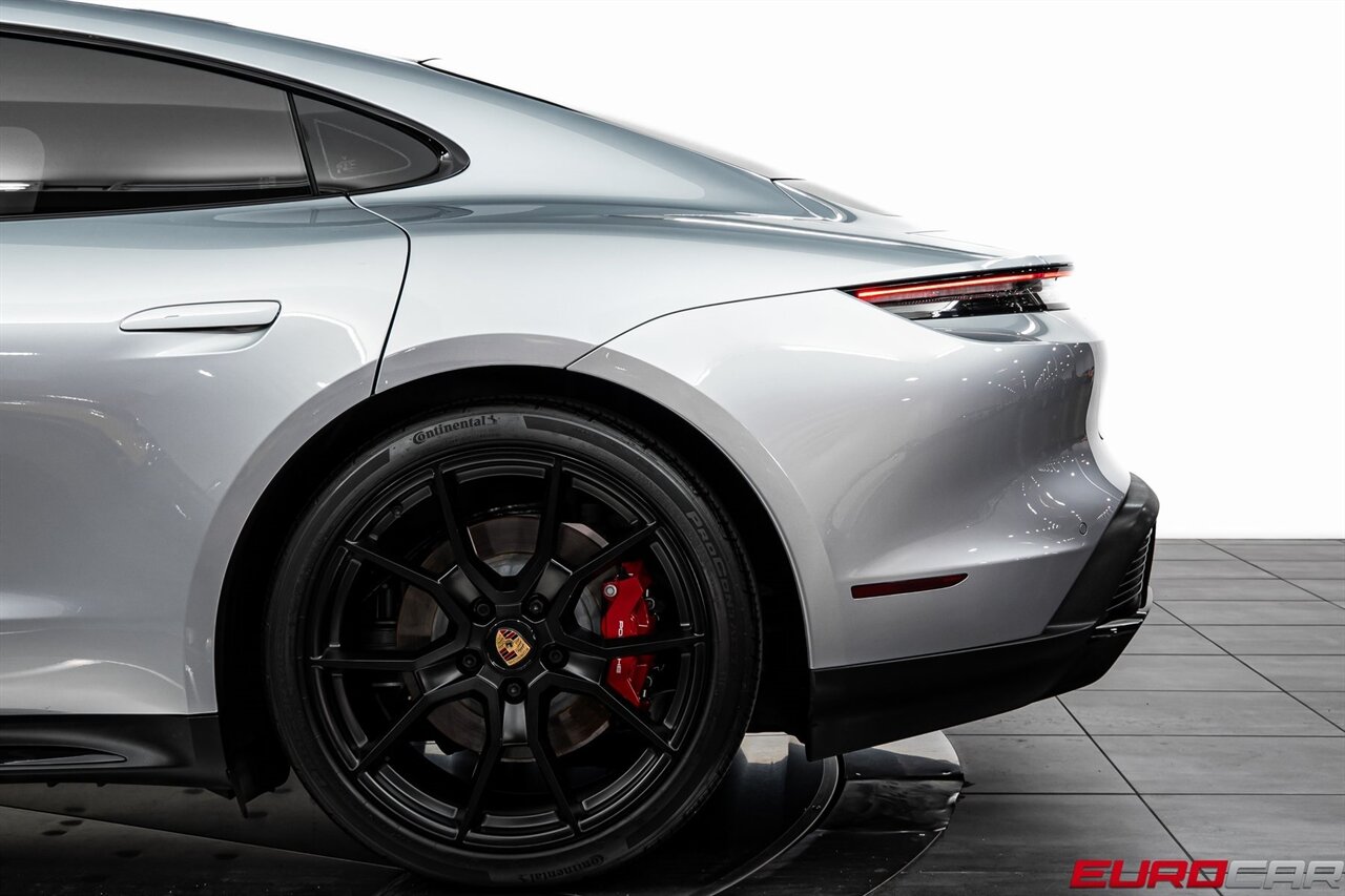 2022 Porsche Taycan GTS *PREMIUM PACKAGE * PANORAMIC SUNROOF*   - Photo 15 - Costa Mesa, CA 92626