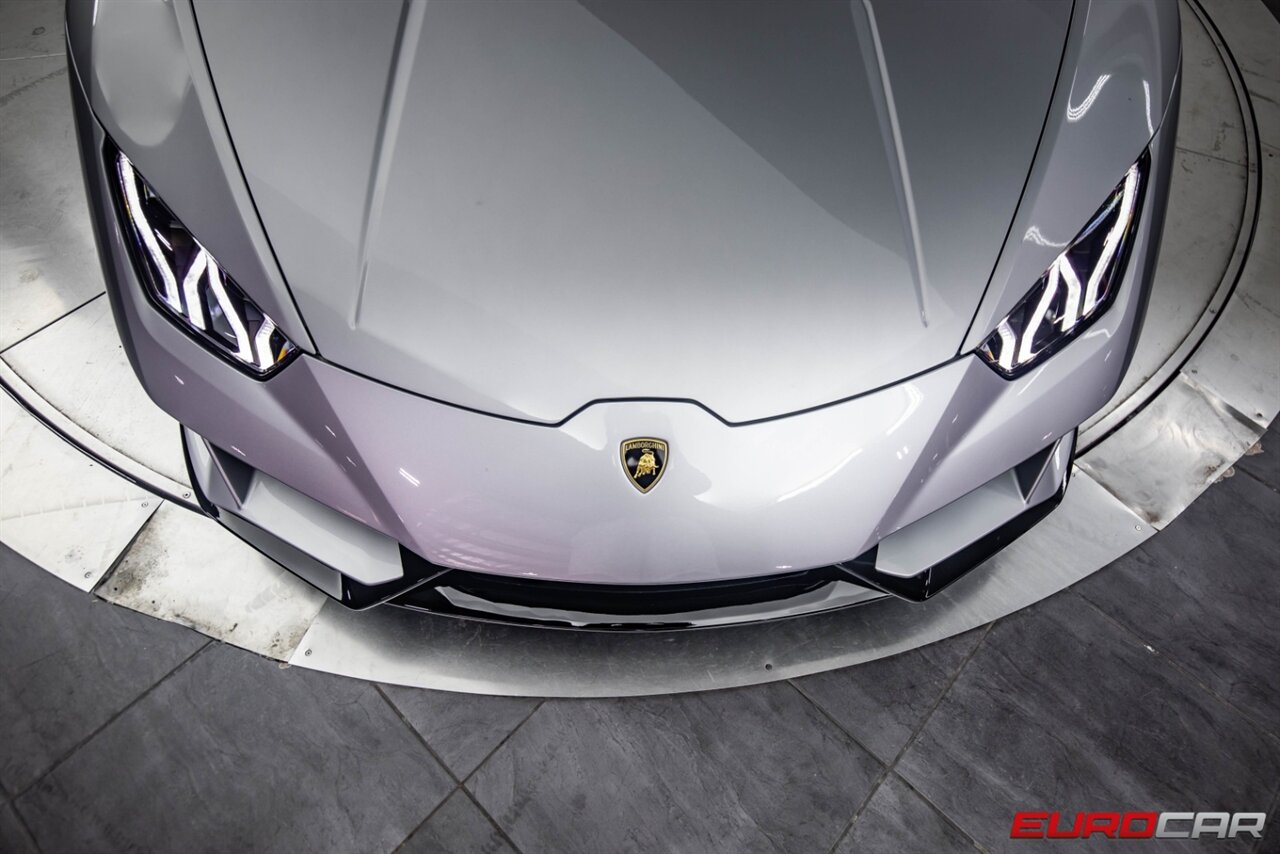 2020 Lamborghini Huracan EVO  *ALL-WHEEL DRIVE * FRONT AXLE LIFT SYSTEM* - Photo 11 - Costa Mesa, CA 92626