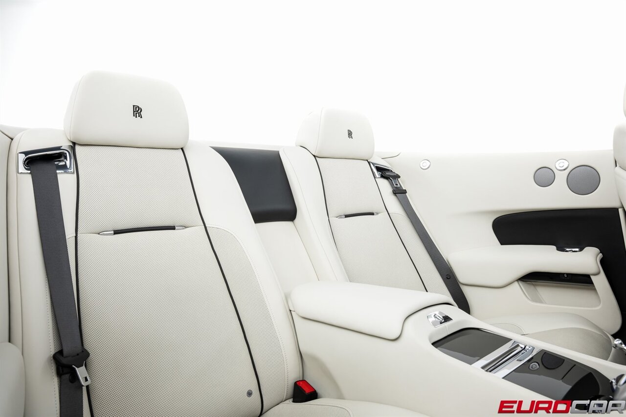 2018 Rolls-Royce Dawn *BESPOKE INTERIOR * IMMACULATE CONDITION* - Photo 35 - Costa Mesa, CA 92626