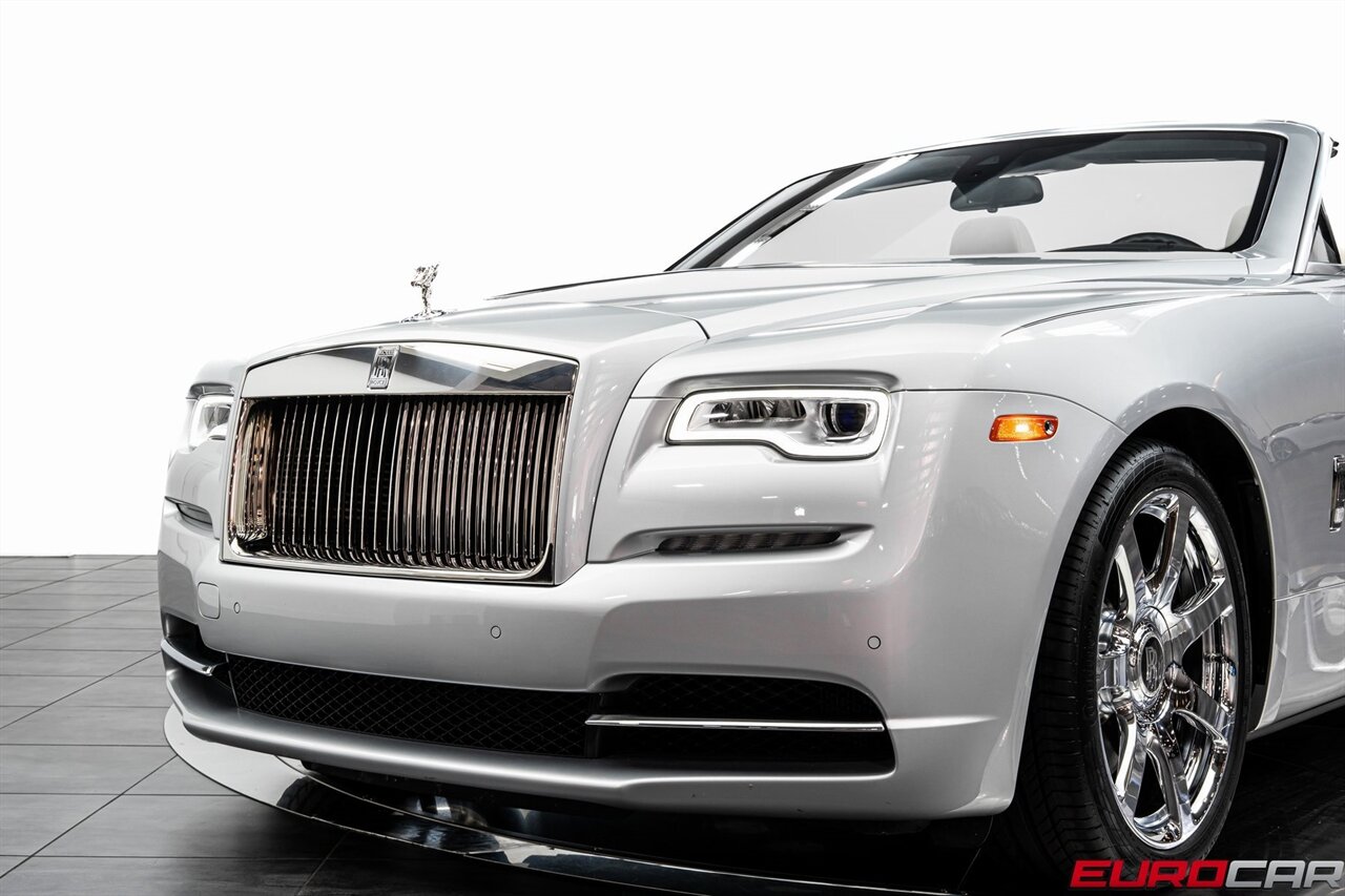 2018 Rolls-Royce Dawn *BESPOKE INTERIOR * IMMACULATE CONDITION* - Photo 14 - Costa Mesa, CA 92626