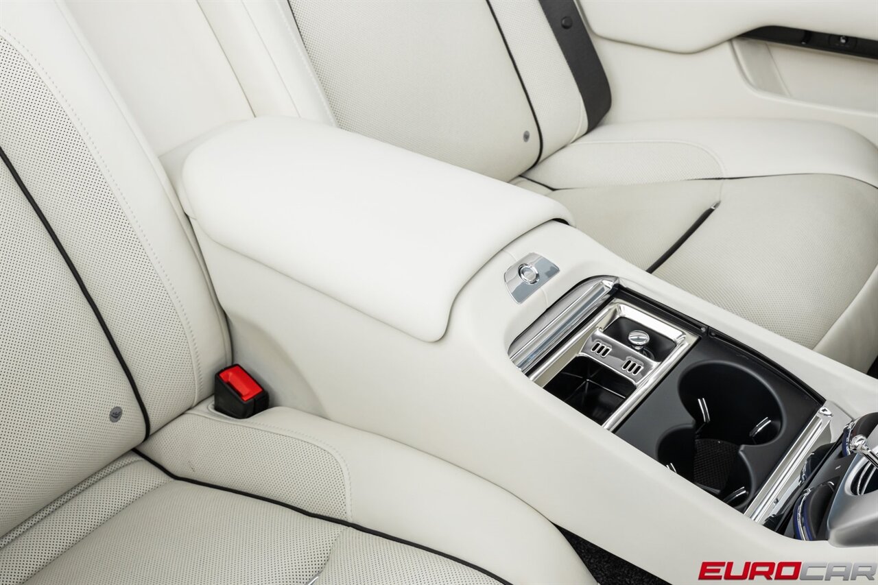 2018 Rolls-Royce Dawn *BESPOKE INTERIOR * IMMACULATE CONDITION* - Photo 36 - Costa Mesa, CA 92626