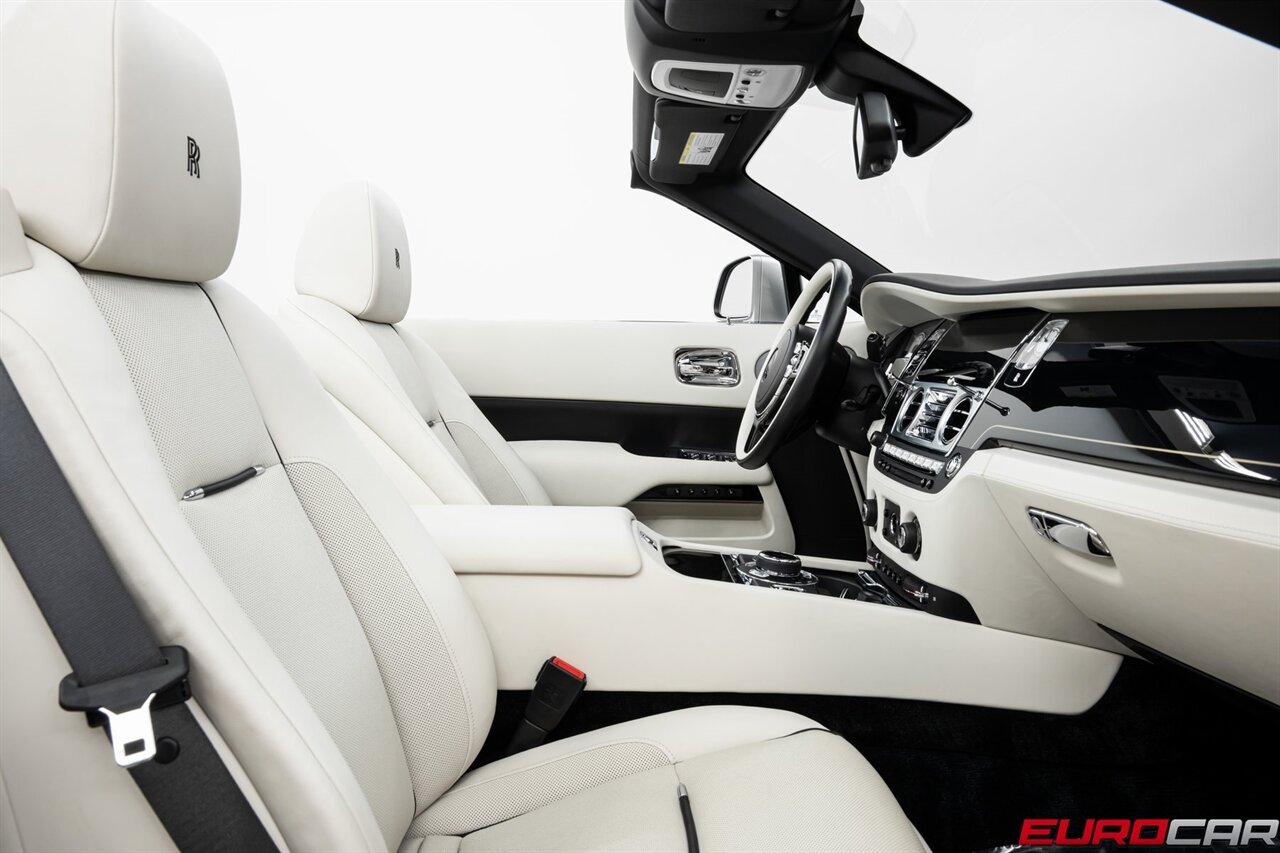 2018 Rolls-Royce Dawn *BESPOKE INTERIOR * IMMACULATE CONDITION* - Photo 33 - Costa Mesa, CA 92626