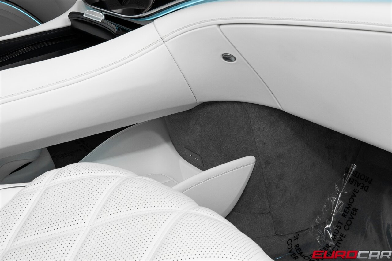 2024 Mercedes-Benz EQS Mercedes-Maybach EQS 680 4MATIC  *REAR SEAT PACKAGE * PASSENGER DISPLAY * $207,420 MSRP* - Photo 38 - Costa Mesa, CA 92626