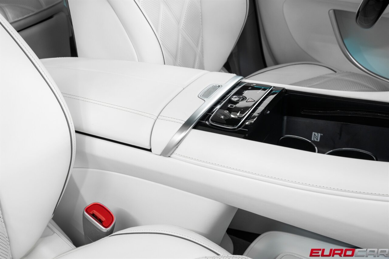 2024 Mercedes-Benz EQS Mercedes-Maybach EQS 680 4MATIC  *REAR SEAT PACKAGE * PASSENGER DISPLAY * $207,420 MSRP* - Photo 39 - Costa Mesa, CA 92626