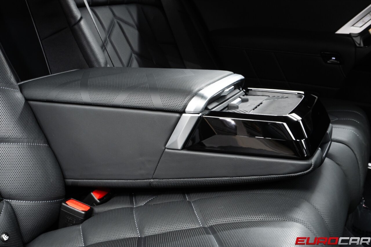 2024 BMW i7 xDrive60 *$144,095 MSRP!* - Photo 42 - Costa Mesa, CA 92626