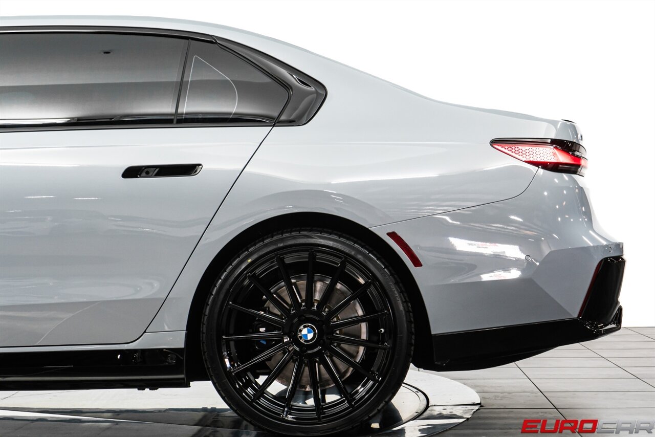 2024 BMW i7 xDrive60 *$144,095 MSRP!* - Photo 15 - Costa Mesa, CA 92626