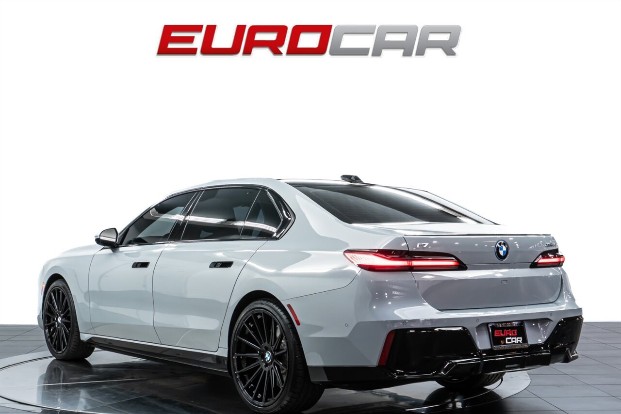 2024 BMW i7 xDrive60 *$144,095 MSRP!* - Photo 3 - Costa Mesa, CA 92626