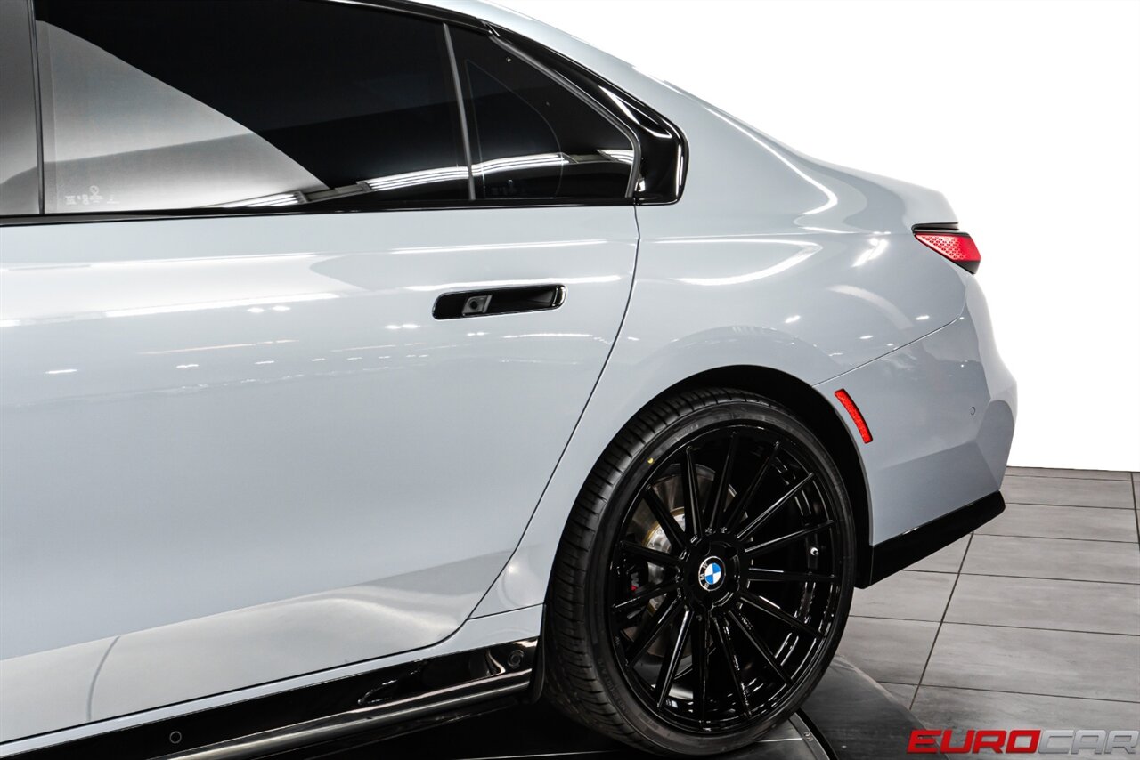 2024 BMW i7 xDrive60 *$144,095 MSRP!* - Photo 14 - Costa Mesa, CA 92626