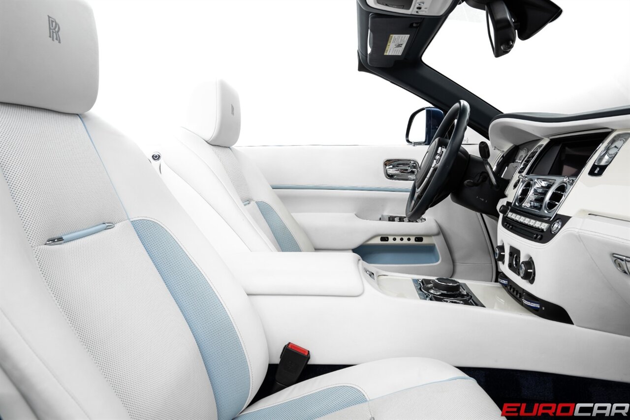 2019 Rolls-Royce Dawn  *TRI-COLOR BESPOKE DESIGN * RARE INTERIOR* - Photo 33 - Costa Mesa, CA 92626