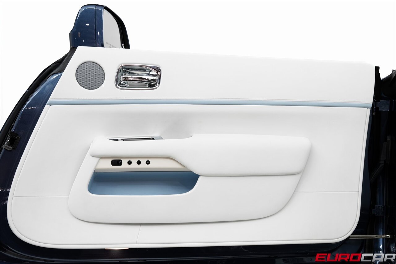 2019 Rolls-Royce Dawn  *TRI-COLOR BESPOKE DESIGN * RARE INTERIOR* - Photo 24 - Costa Mesa, CA 92626