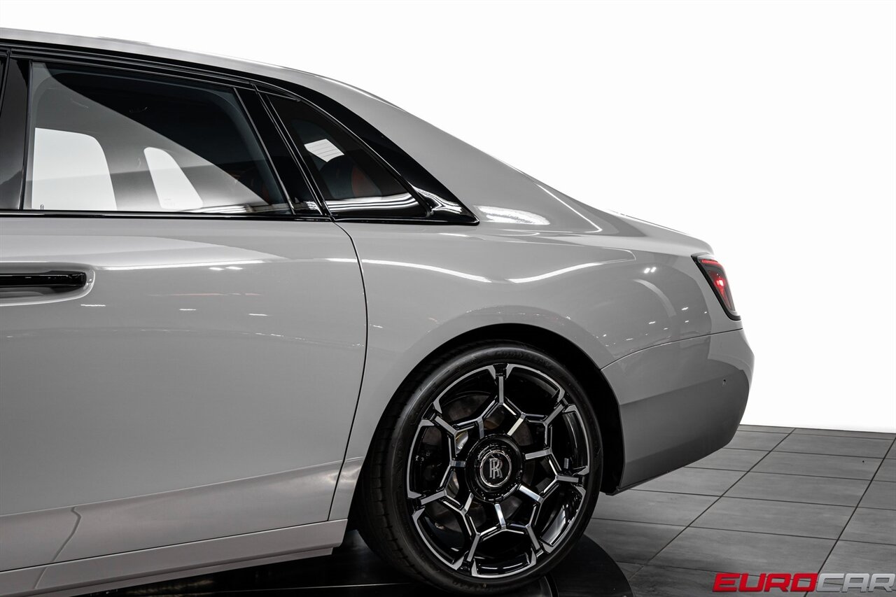 2025 Rolls-Royce Black Badge Ghost *BESPOKE INTERIOR * DUALITY TWILL SEATS * FULL BODY PPF* - Photo 16 - Costa Mesa, CA 92626