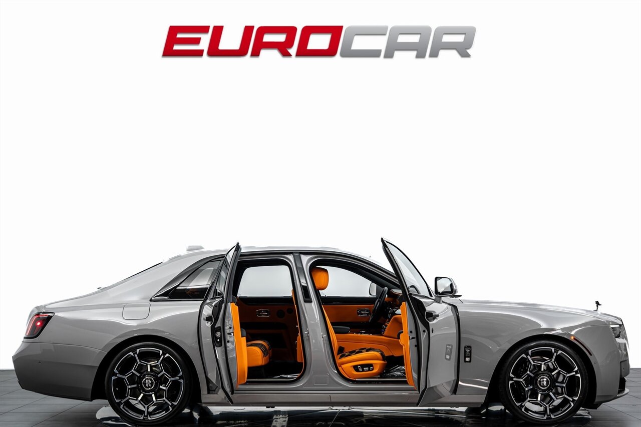 2025 Rolls-Royce Black Badge Ghost *BESPOKE INTERIOR * DUALITY TWILL SEATS * FULL BODY PPF* - Photo 8 - Costa Mesa, CA 92626