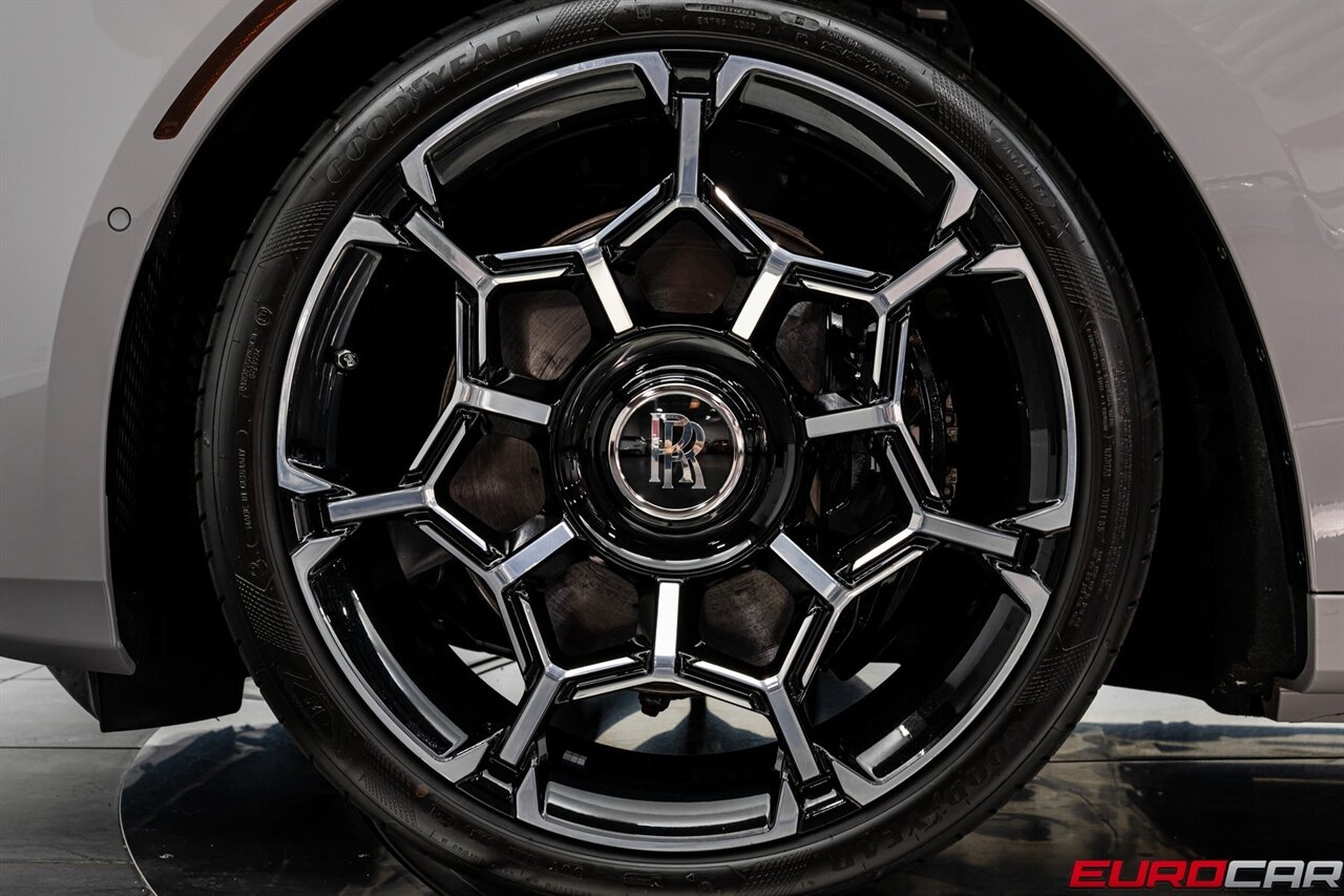 2025 Rolls-Royce Black Badge Ghost *BESPOKE INTERIOR * DUALITY TWILL SEATS * FULL BODY PPF* - Photo 21 - Costa Mesa, CA 92626