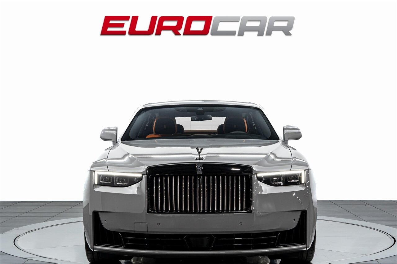 2025 Rolls-Royce Black Badge Ghost *BESPOKE INTERIOR * DUALITY TWILL SEATS * FULL BODY PPF* - Photo 10 - Costa Mesa, CA 92626