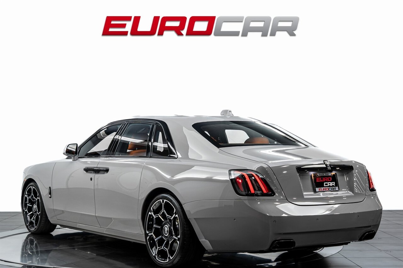 2025 Rolls-Royce Black Badge Ghost *BESPOKE INTERIOR * DUALITY TWILL SEATS * FULL BODY PPF* - Photo 4 - Costa Mesa, CA 92626