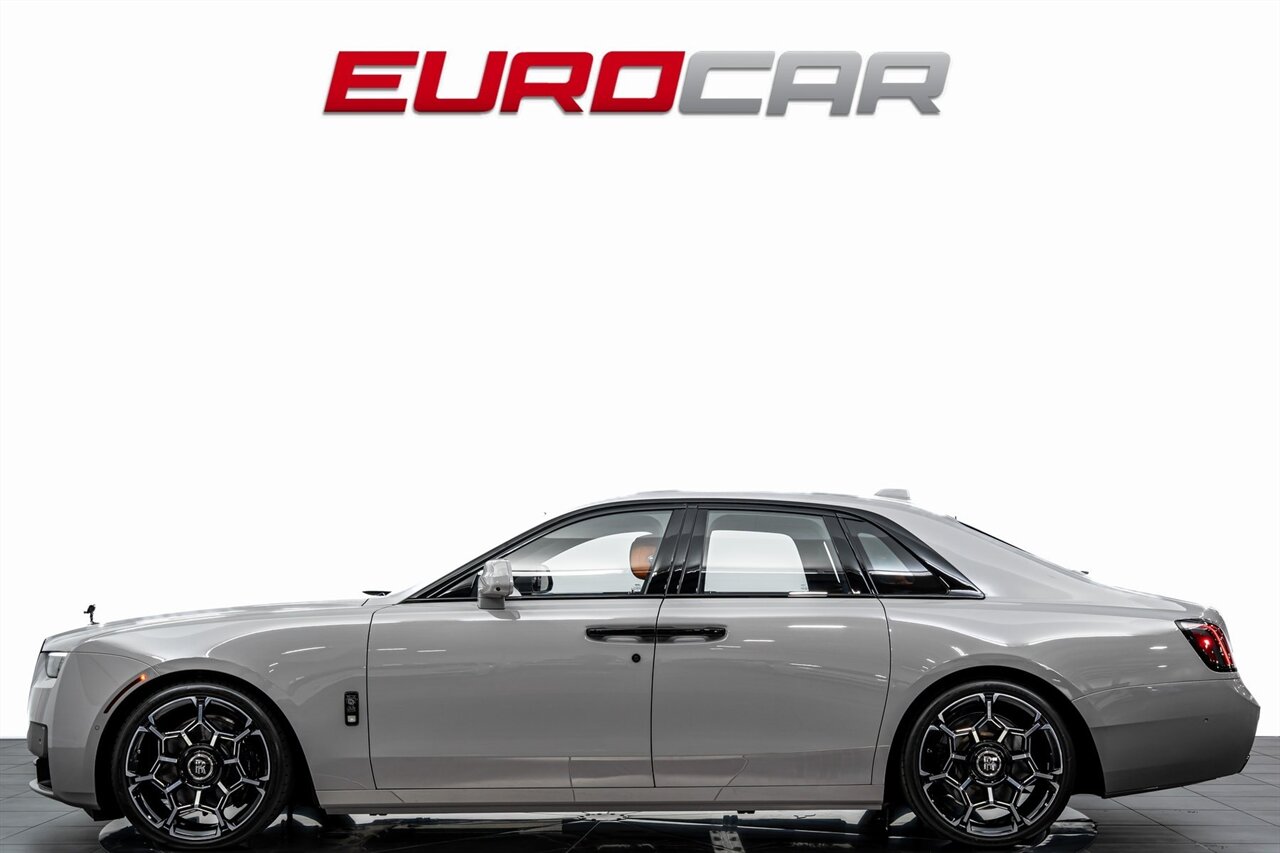 2025 Rolls-Royce Black Badge Ghost *BESPOKE INTERIOR * DUALITY TWILL SEATS * FULL BODY PPF* - Photo 2 - Costa Mesa, CA 92626
