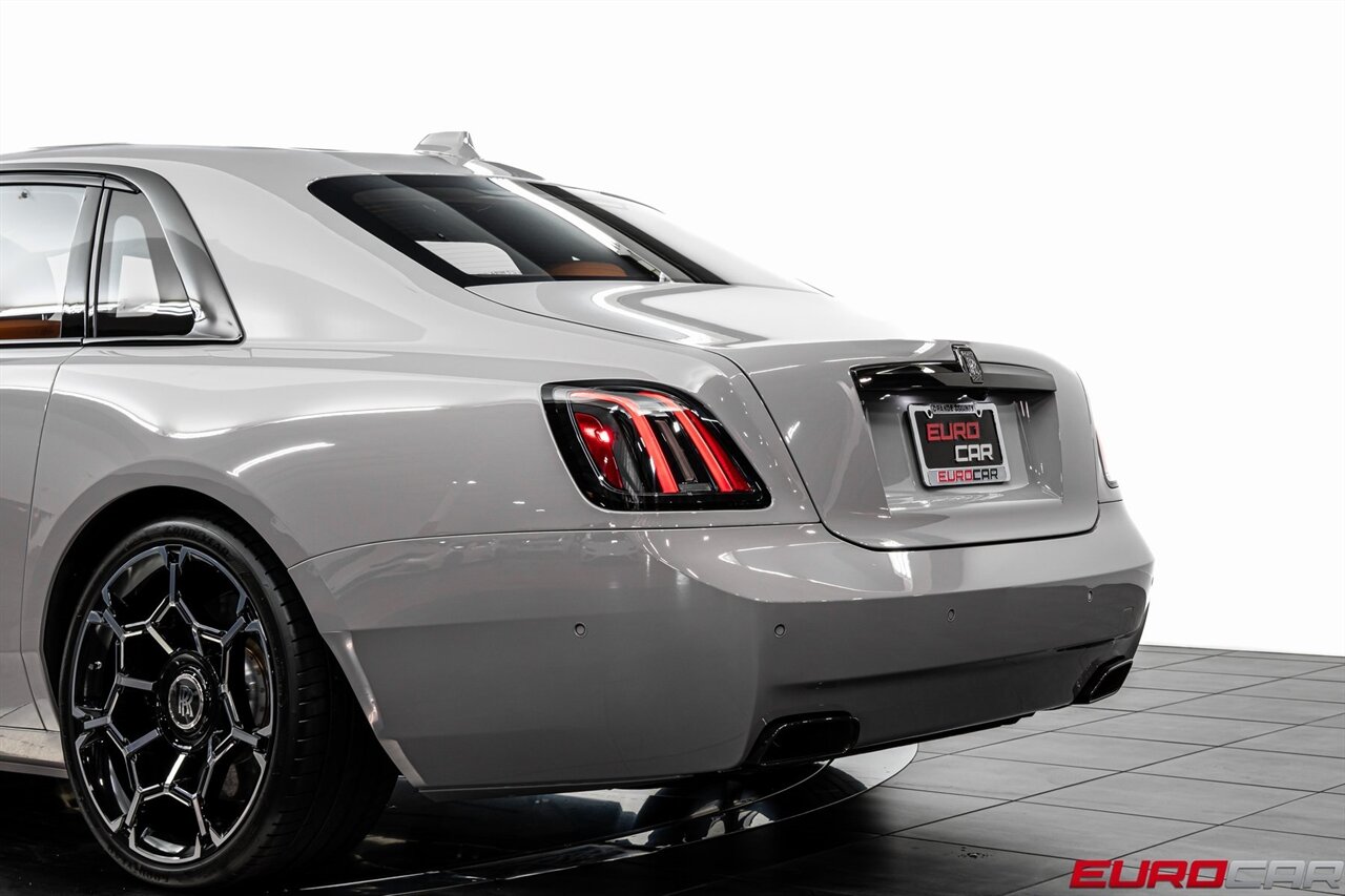 2025 Rolls-Royce Black Badge Ghost *BESPOKE INTERIOR * DUALITY TWILL SEATS * FULL BODY PPF* - Photo 18 - Costa Mesa, CA 92626