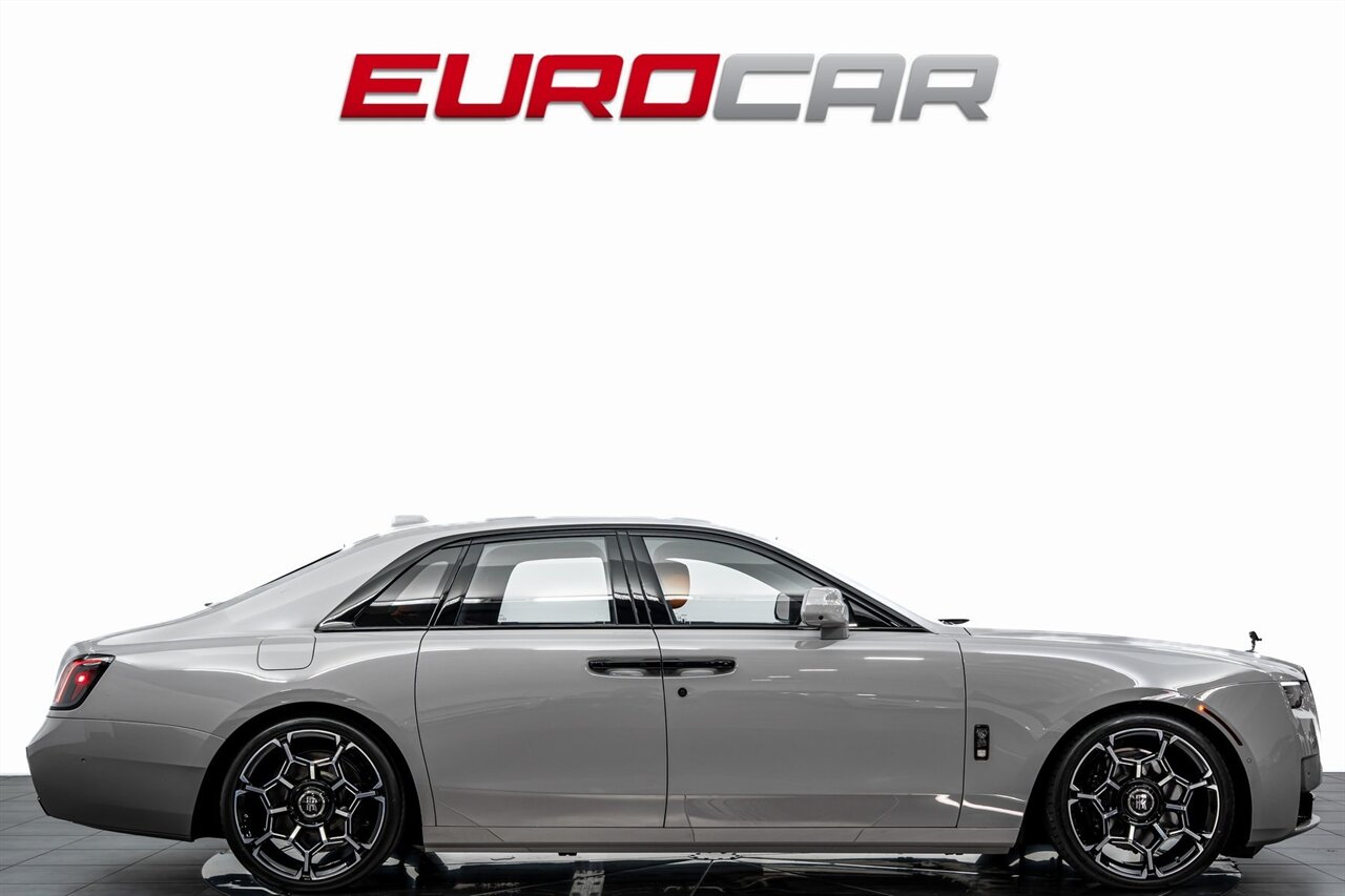 2025 Rolls-Royce Black Badge Ghost *BESPOKE INTERIOR * DUALITY TWILL SEATS * FULL BODY PPF* - Photo 7 - Costa Mesa, CA 92626