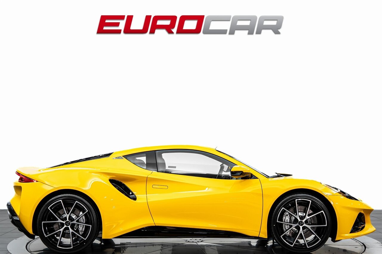 2025 Lotus Emira *6-SPEED MANUAL * NEW CAR*  *6-SPEED MANUAL * NEW CAR* - Photo 6 - Costa Mesa, CA 92626