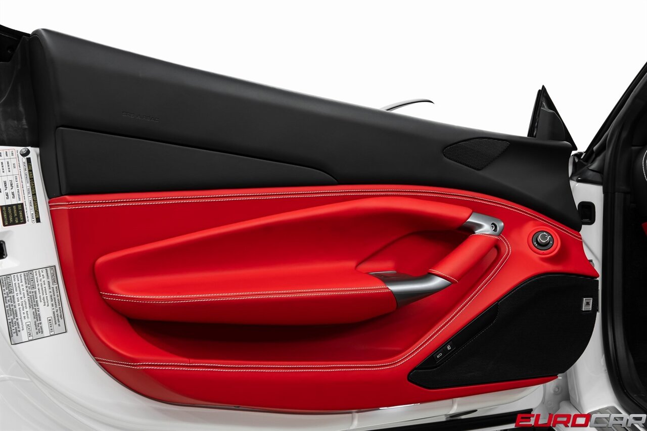 2023 Ferrari F8 Spider   - Photo 29 - Costa Mesa, CA 92626