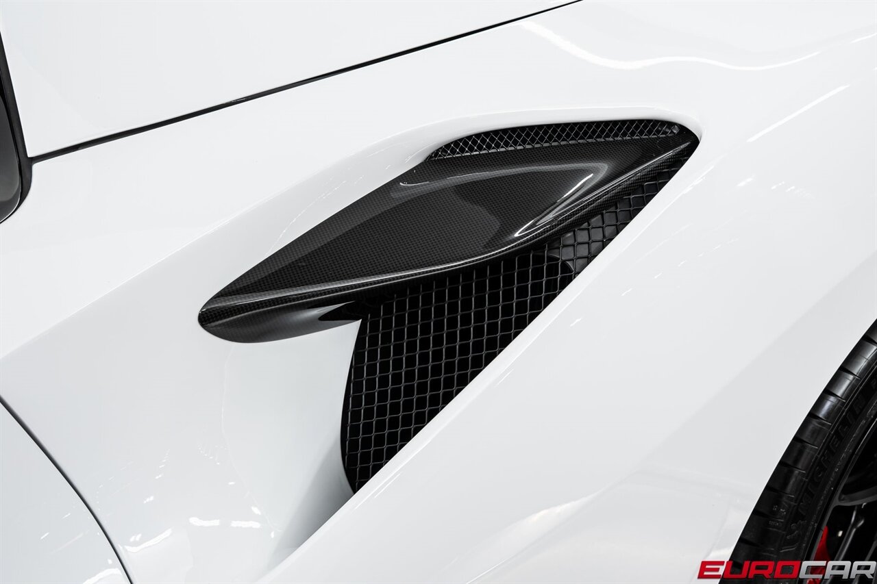 2023 Ferrari F8 Spider   - Photo 18 - Costa Mesa, CA 92626