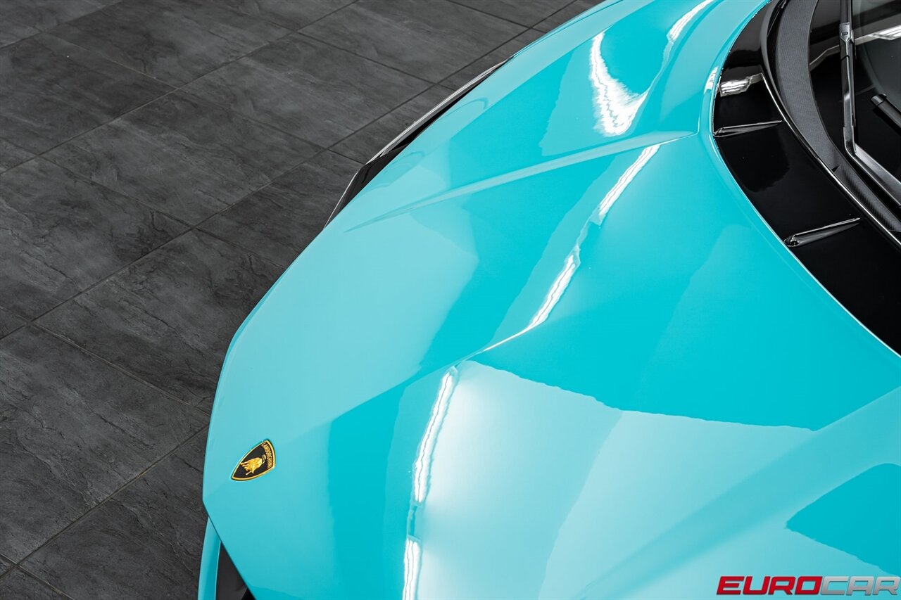 2024 Lamborghini Revuelto Base *HIGH GLOSS STYLE PACKAGE * PASSENGER DISPLAY - Photo 10 - Costa Mesa, CA 92626