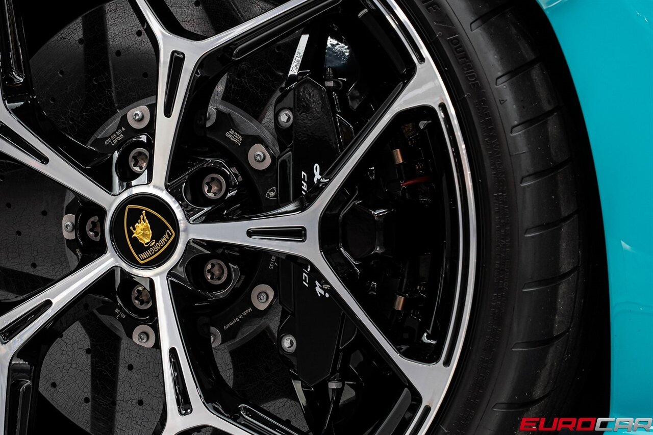 2024 Lamborghini Revuelto Base *HIGH GLOSS STYLE PACKAGE * PASSENGER DISPLAY - Photo 28 - Costa Mesa, CA 92626