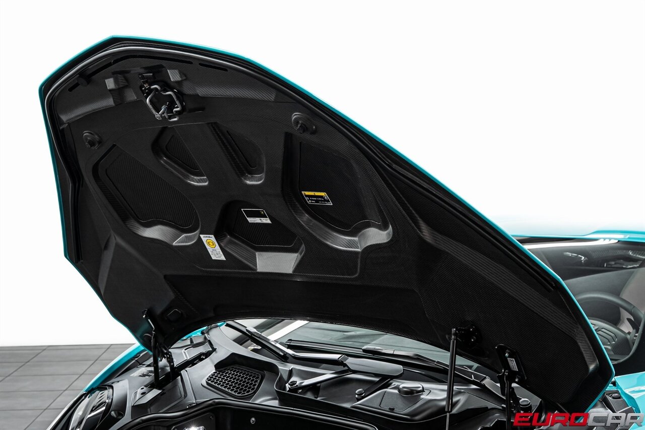 2024 Lamborghini Revuelto Base *HIGH GLOSS STYLE PACKAGE * PASSENGER DISPLAY - Photo 11 - Costa Mesa, CA 92626