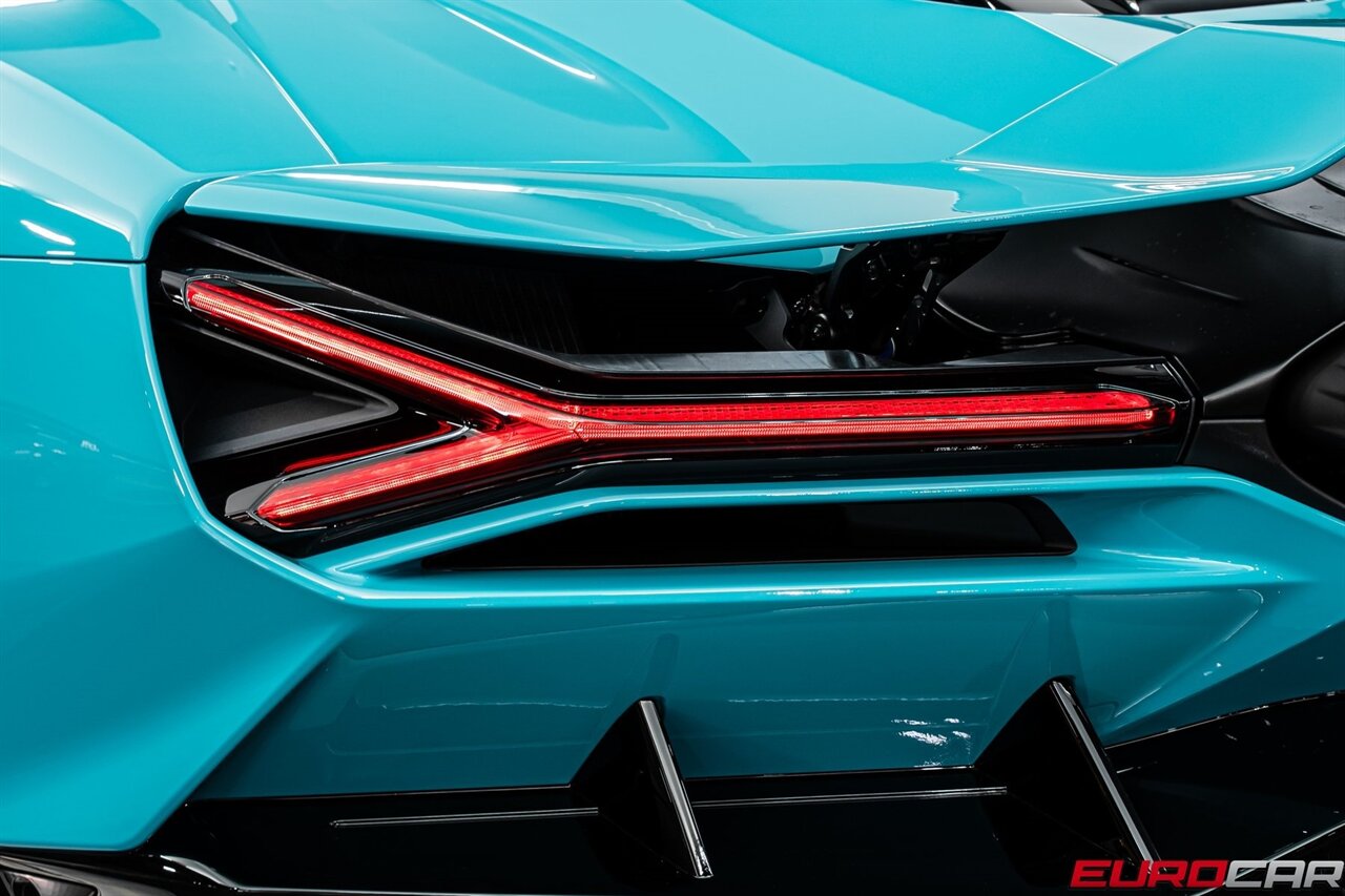 2024 Lamborghini Revuelto Base *HIGH GLOSS STYLE PACKAGE * PASSENGER DISPLAY - Photo 23 - Costa Mesa, CA 92626