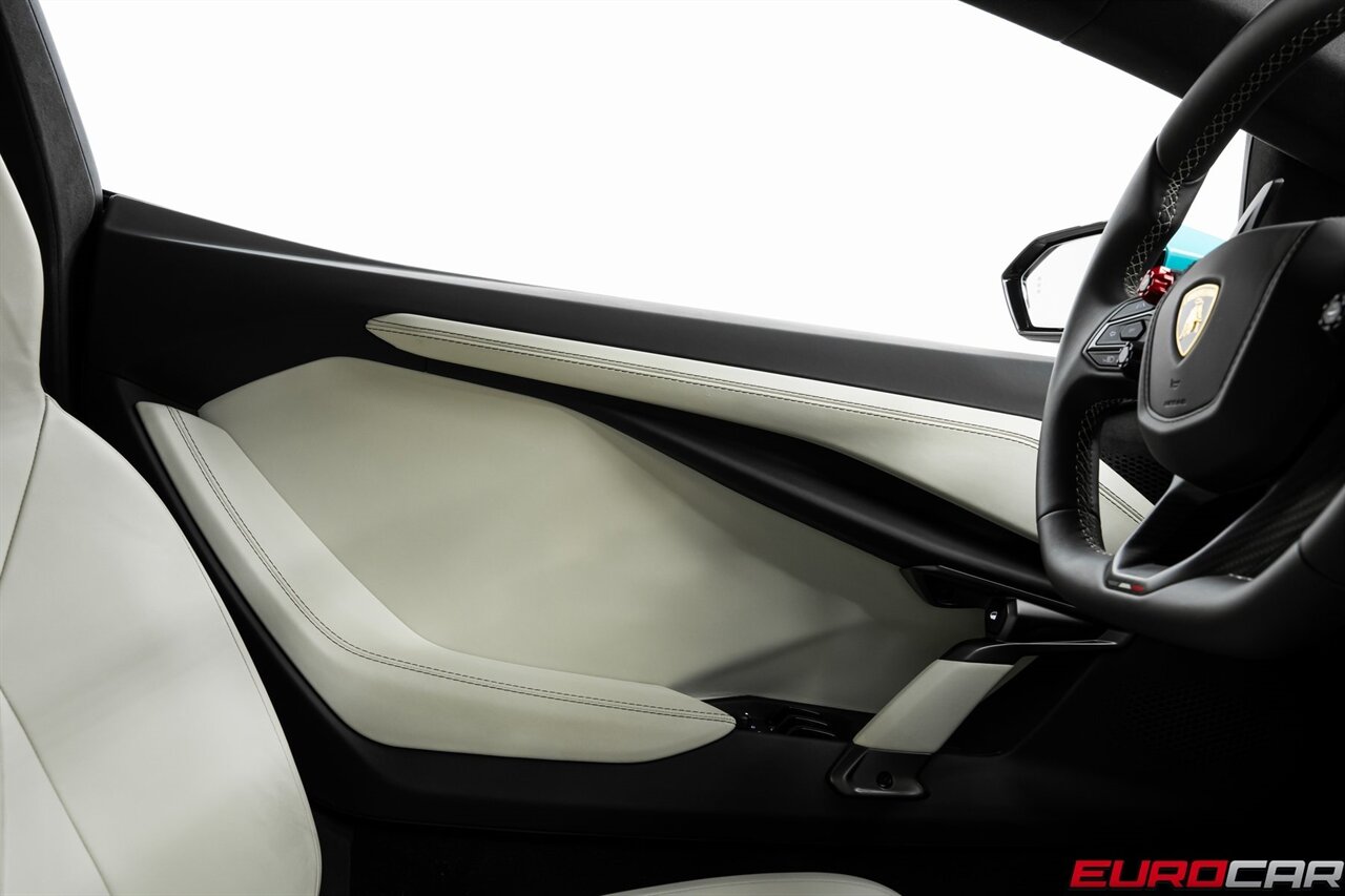 2024 Lamborghini Revuelto Base *HIGH GLOSS STYLE PACKAGE * PASSENGER DISPLAY - Photo 30 - Costa Mesa, CA 92626