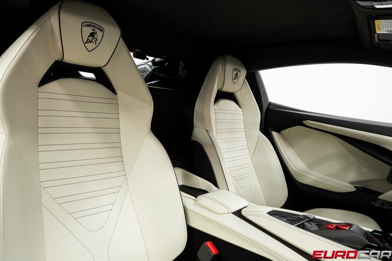 2024 Lamborghini Revuelto Base *HIGH GLOSS STYLE PACKAGE * PASSENGER DISPLAY - Photo 45 - Costa Mesa, CA 92626