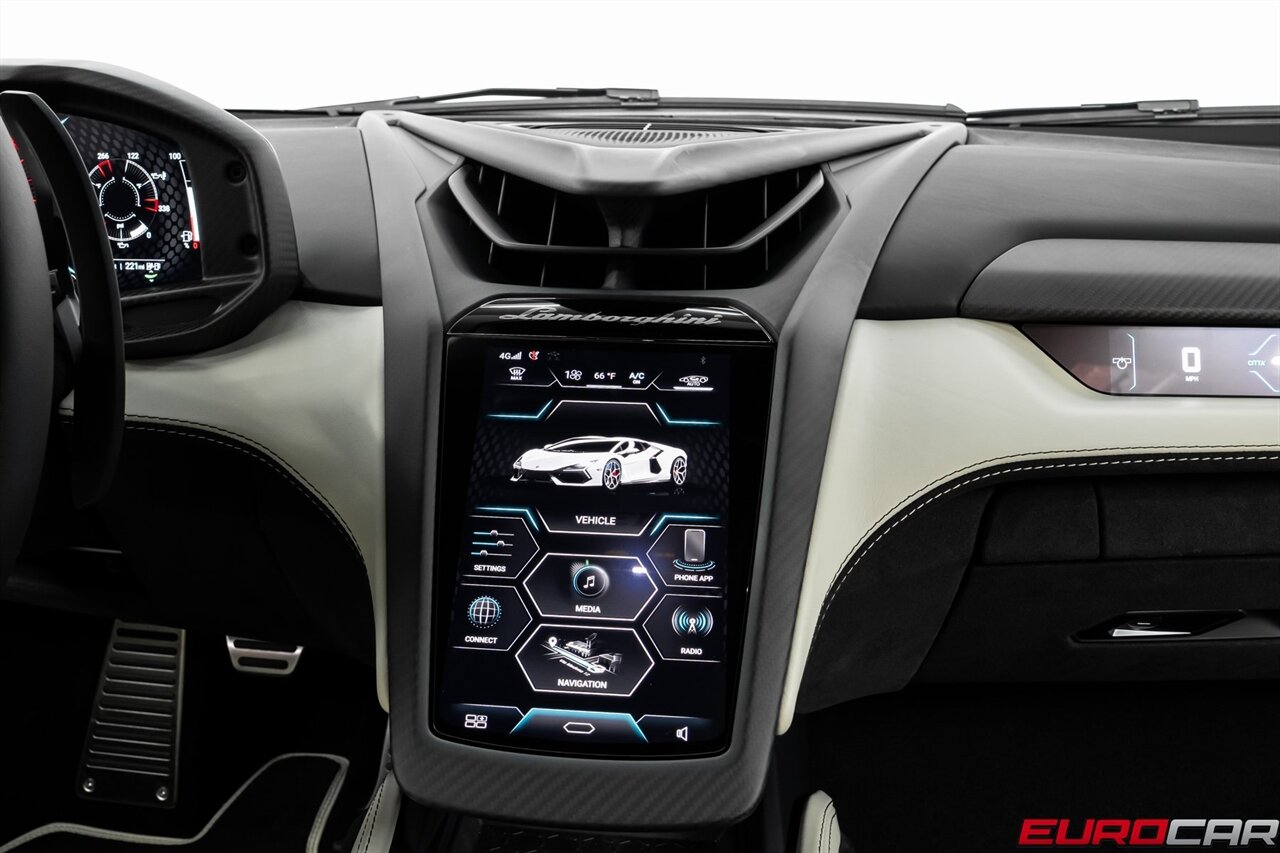 2024 Lamborghini Revuelto Base *HIGH GLOSS STYLE PACKAGE * PASSENGER DISPLAY - Photo 37 - Costa Mesa, CA 92626
