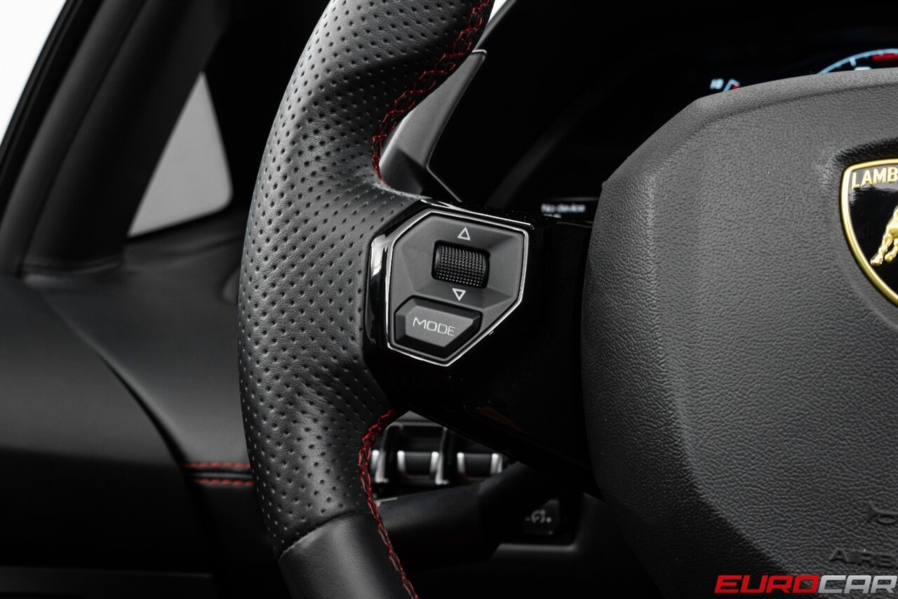 2019 Lamborghini Aventador LP 740-4 S Roadster *STUNNING RED INTERIOR * ONLY 6K PAMPERED MILES* - Photo 33 - Costa Mesa, CA 92626