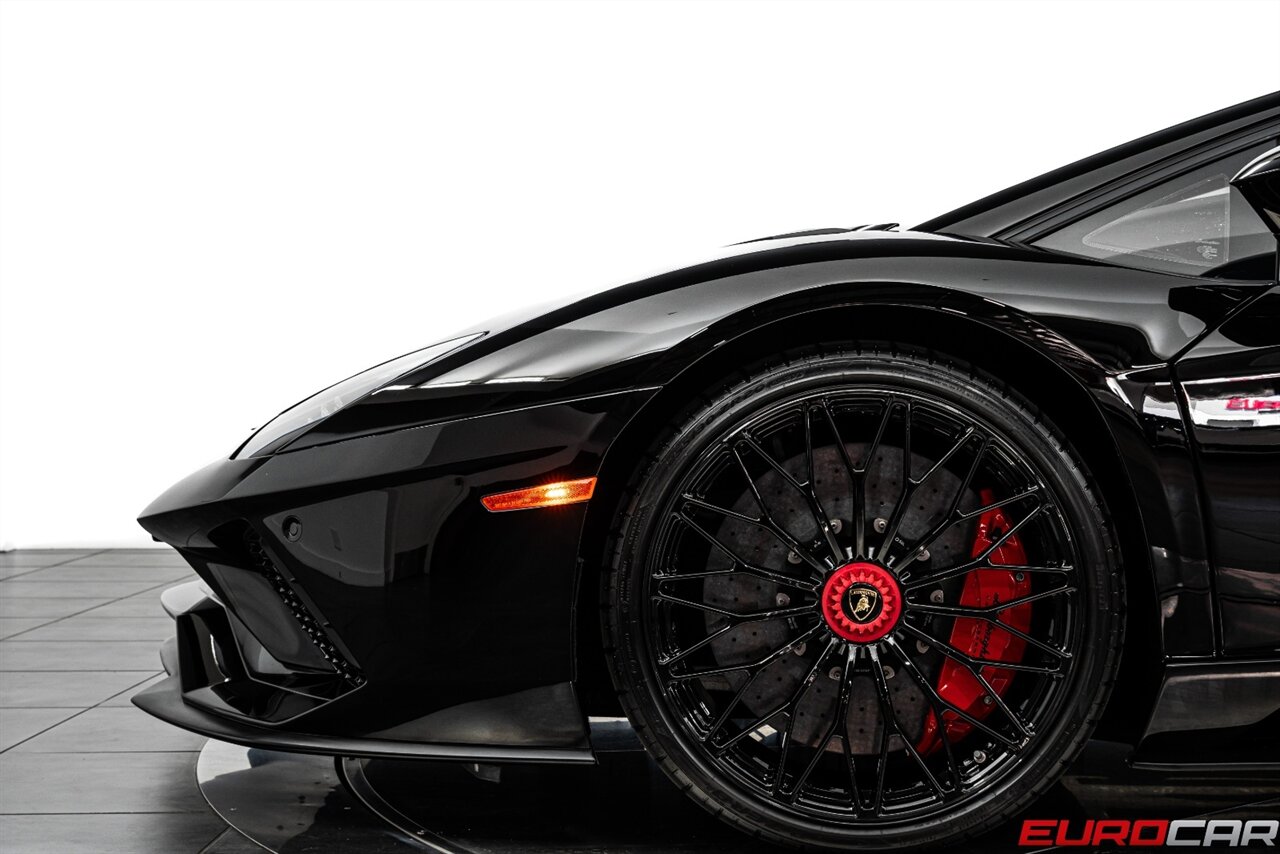 2019 Lamborghini Aventador LP 740-4 S Roadster *STUNNING RED INTERIOR * ONLY 6K PAMPERED MILES* - Photo 17 - Costa Mesa, CA 92626