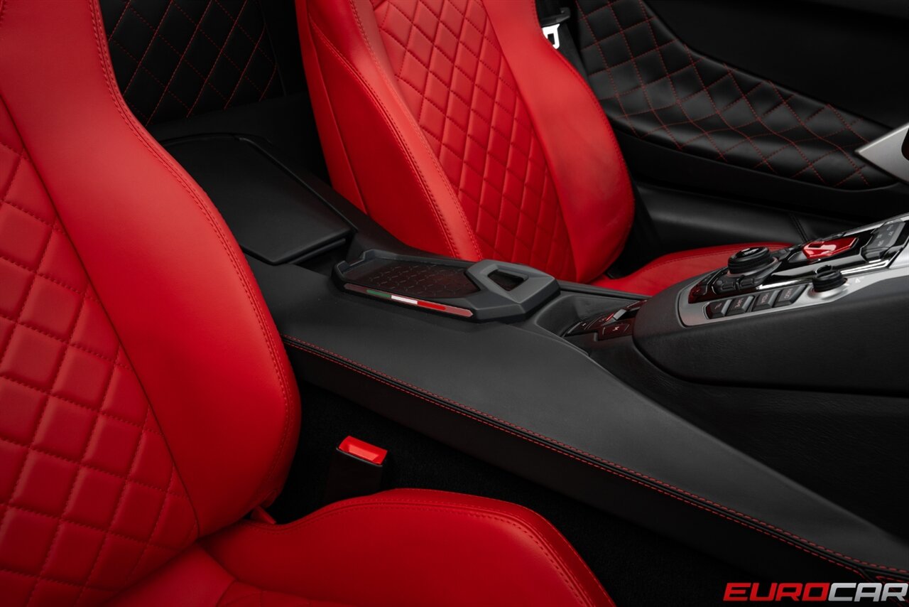 2019 Lamborghini Aventador LP 740-4 S Roadster *STUNNING RED INTERIOR * ONLY 6K PAMPERED MILES* - Photo 39 - Costa Mesa, CA 92626
