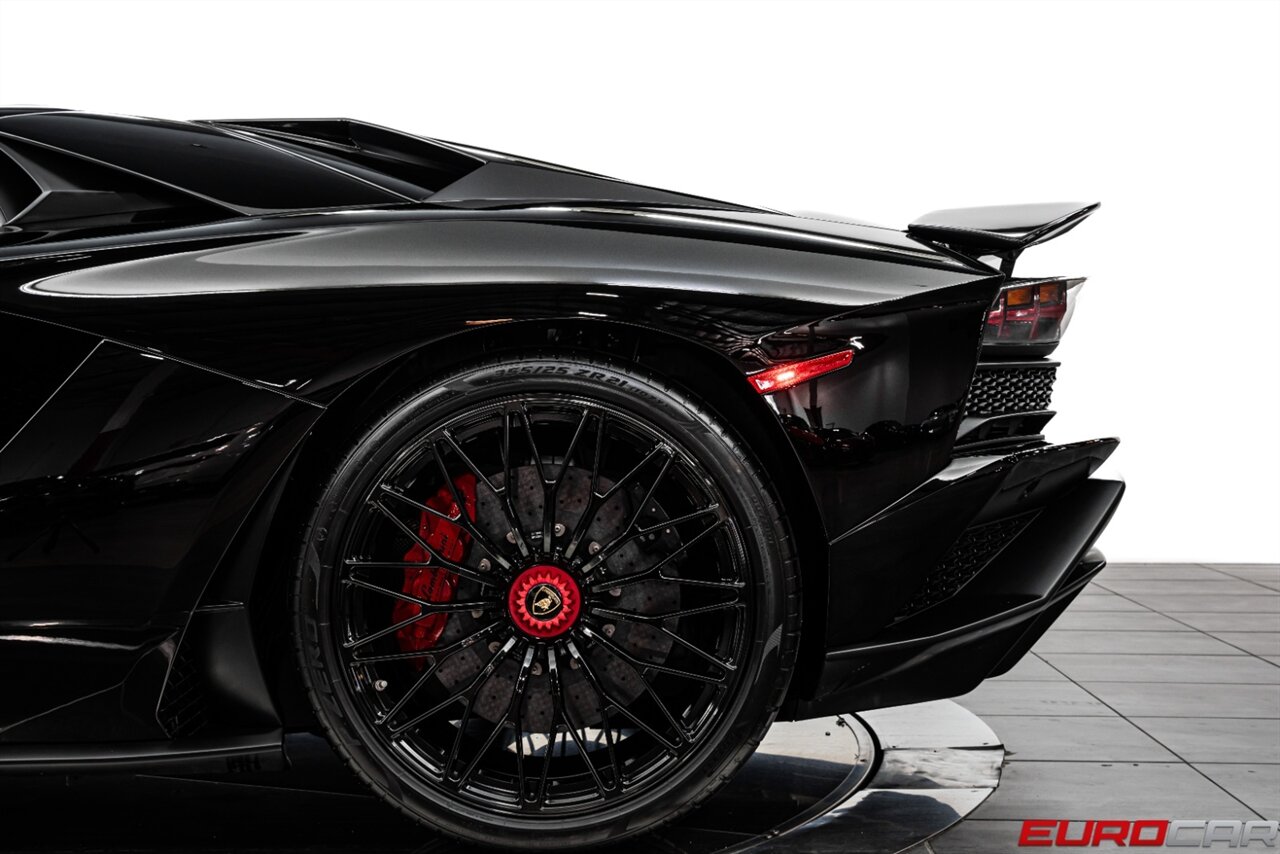 2019 Lamborghini Aventador LP 740-4 S Roadster *STUNNING RED INTERIOR * ONLY 6K PAMPERED MILES* - Photo 19 - Costa Mesa, CA 92626